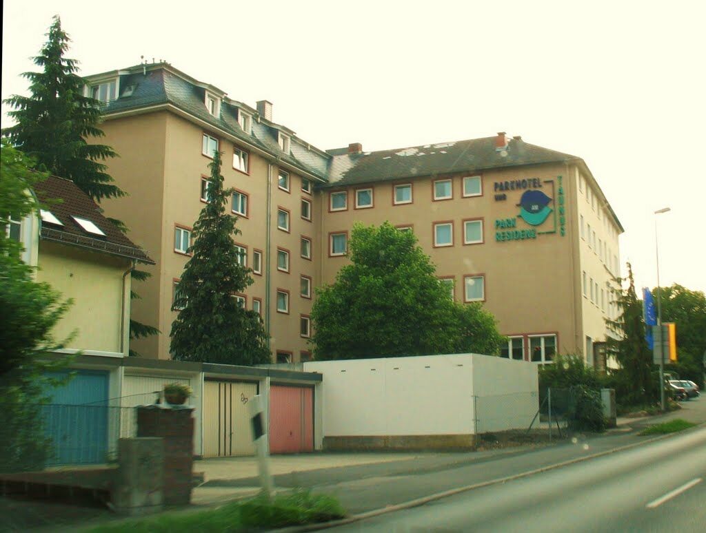 Parkhotel Am Taunus Oberursel Exterior foto